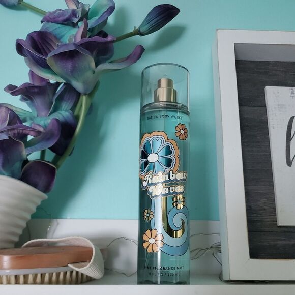 Rainbow Waves from Bath and Body Works - Picture 2 of 5
